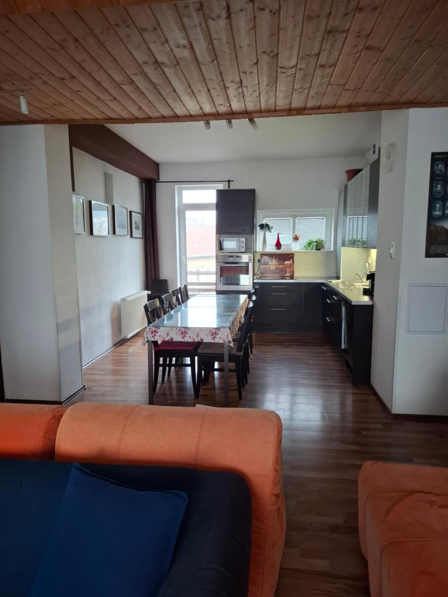 Maximilian Apartament *